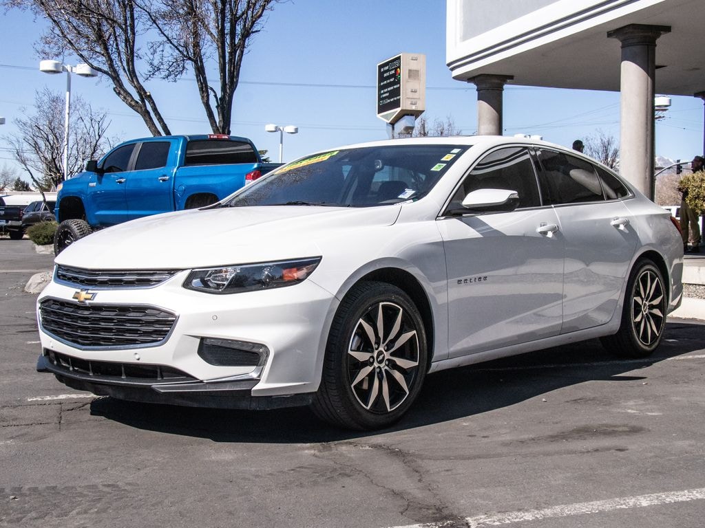 Used 2017 Chevrolet Malibu LT w/1LT Sedan