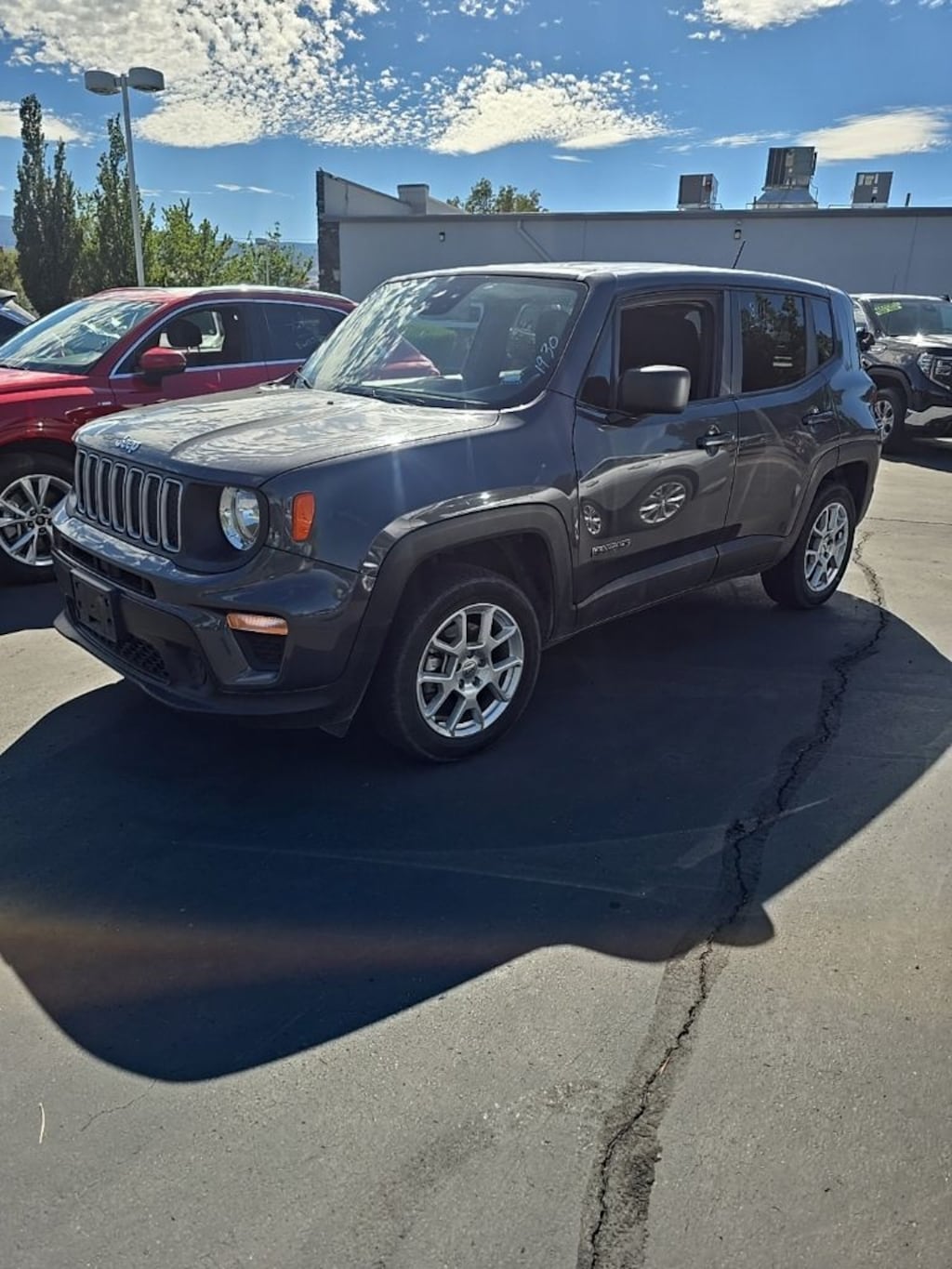 Used 2023 Jeep Renegade Latitude SUV