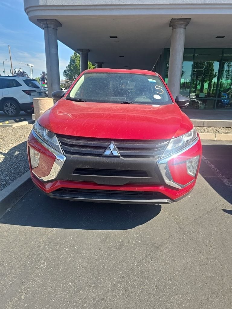 2018 Mitsubishi Eclipse Cross LE S-AWC's photo