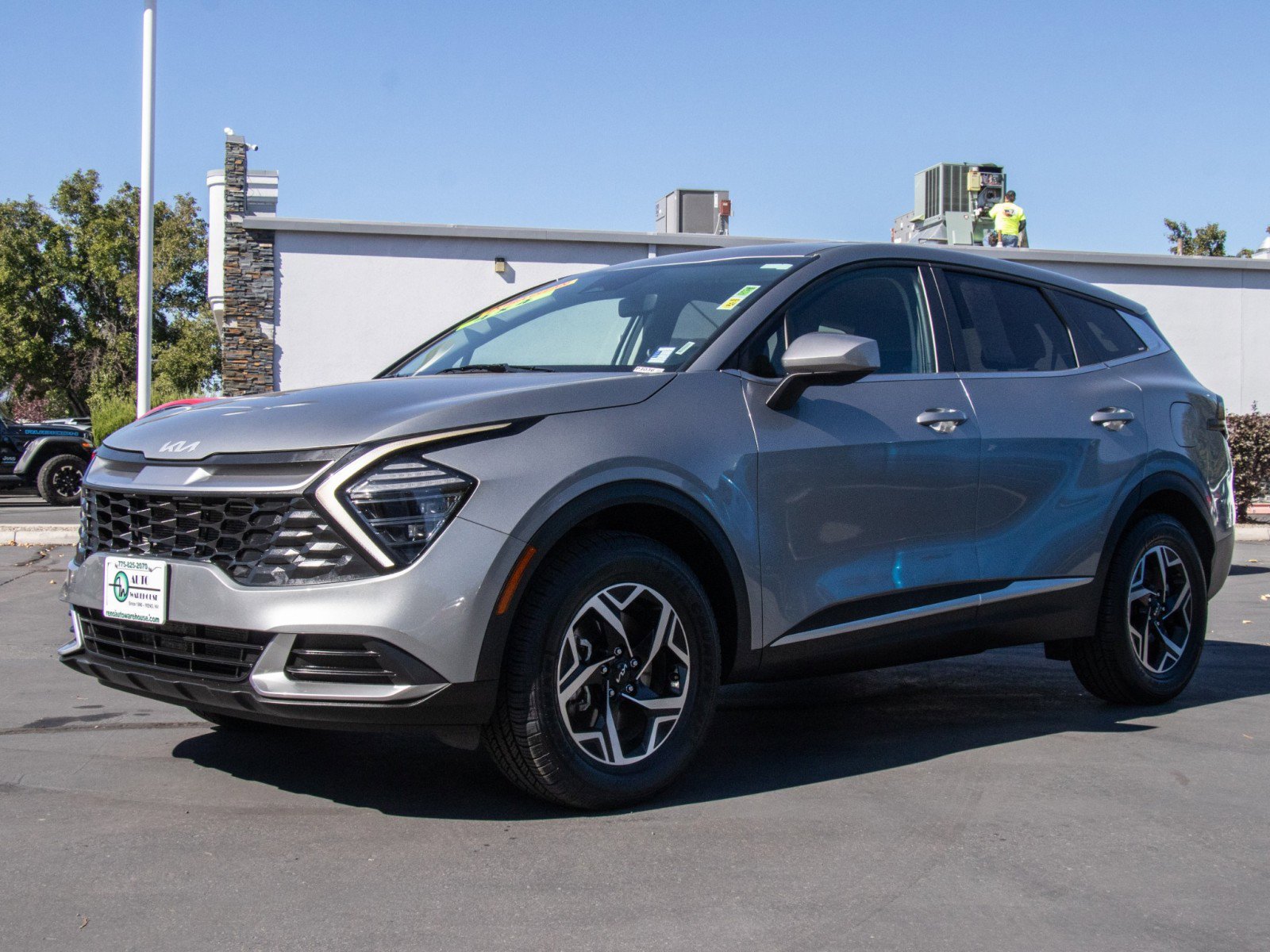 2024 Kia Sportage LX photo 3