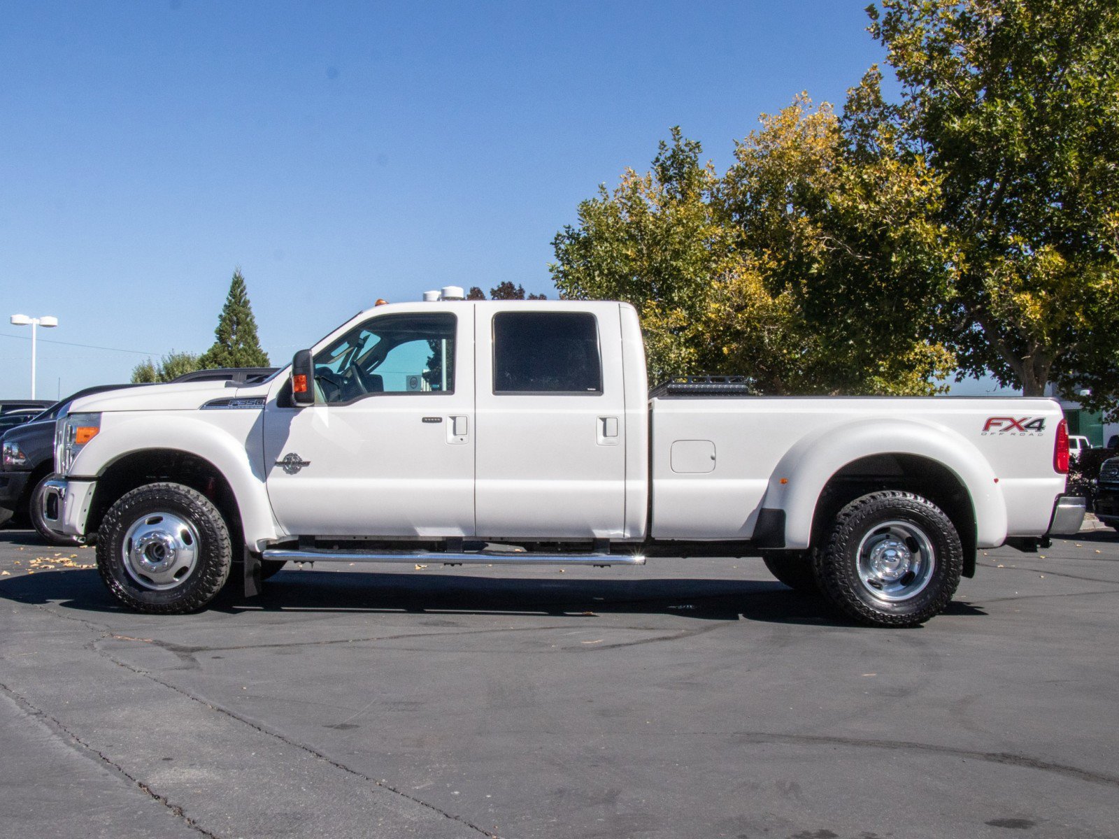 2016 Ford F-350 Lariat photo 4