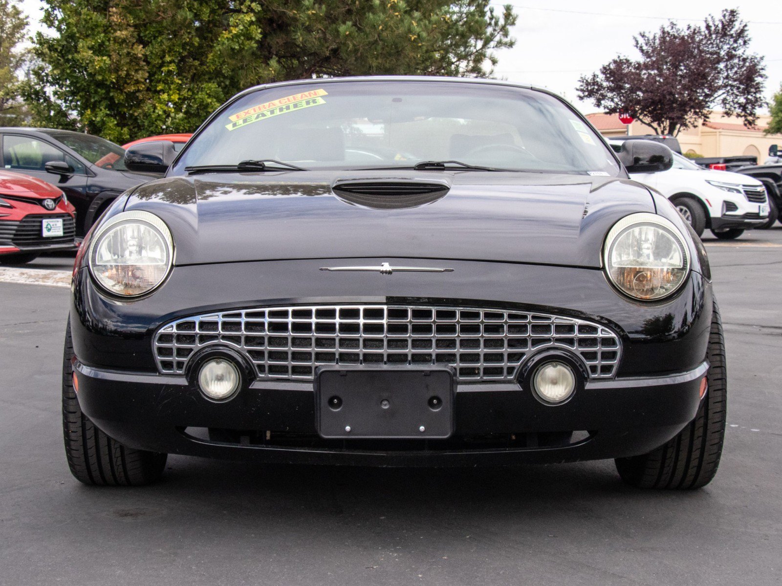 2002 Ford Thunderbird Premium photo 2