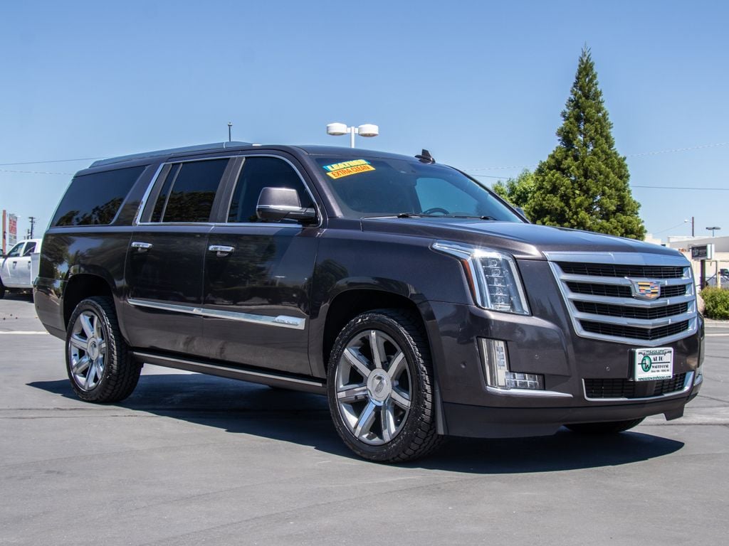 2017 Cadillac Escalade ESV AWD Premium Luxury's photo