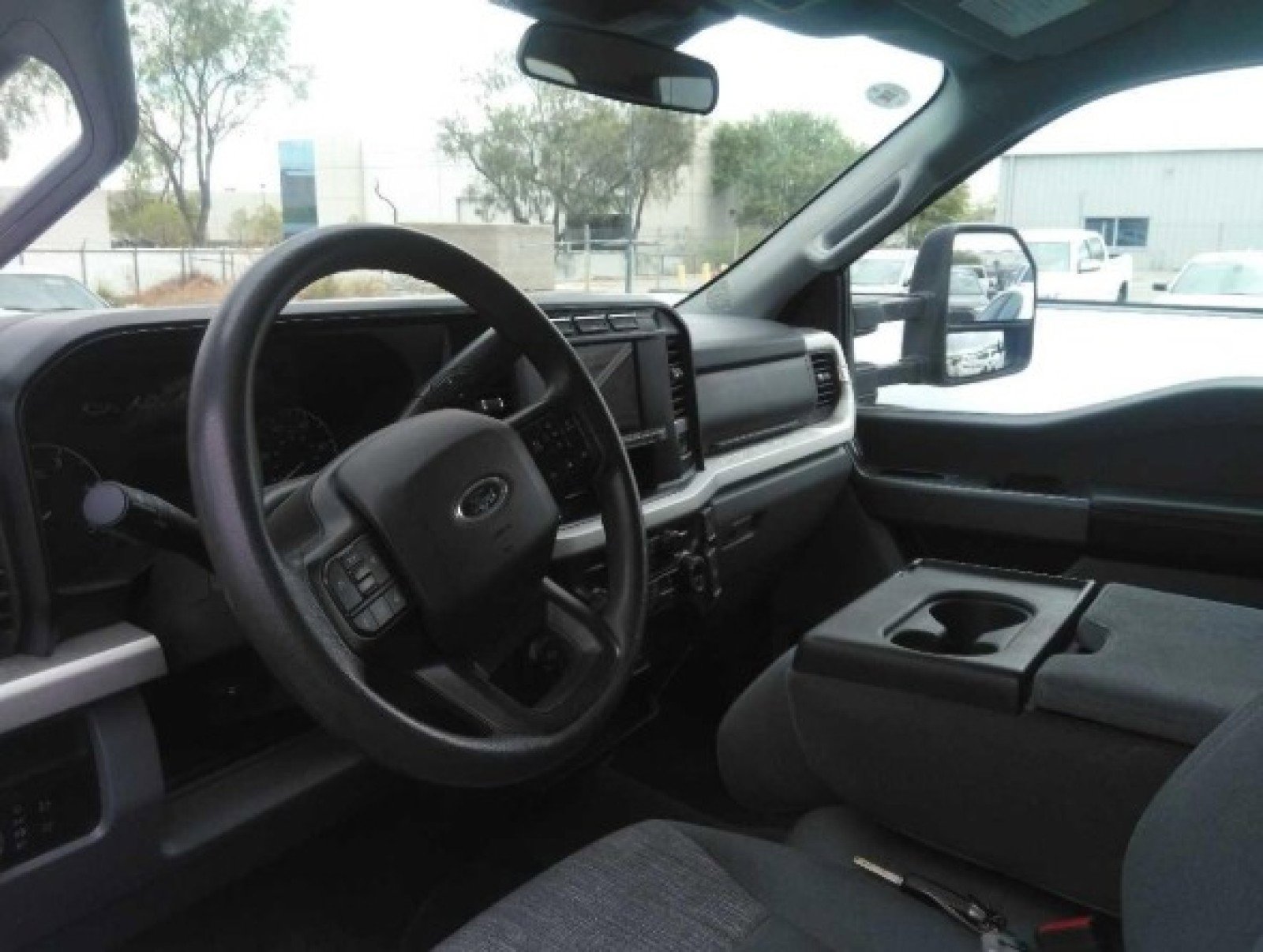 2024 Ford F-350 photo 2