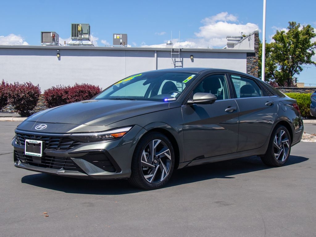Used 2024 Hyundai Elantra Limited Sedan