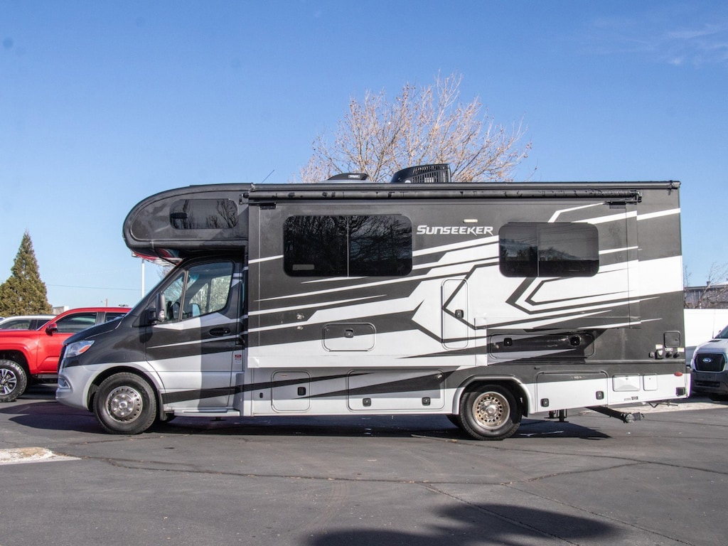 Used 2022 Mercedes-Benz Sprinter 3500XD Chassis Standard Roof V6 Truck