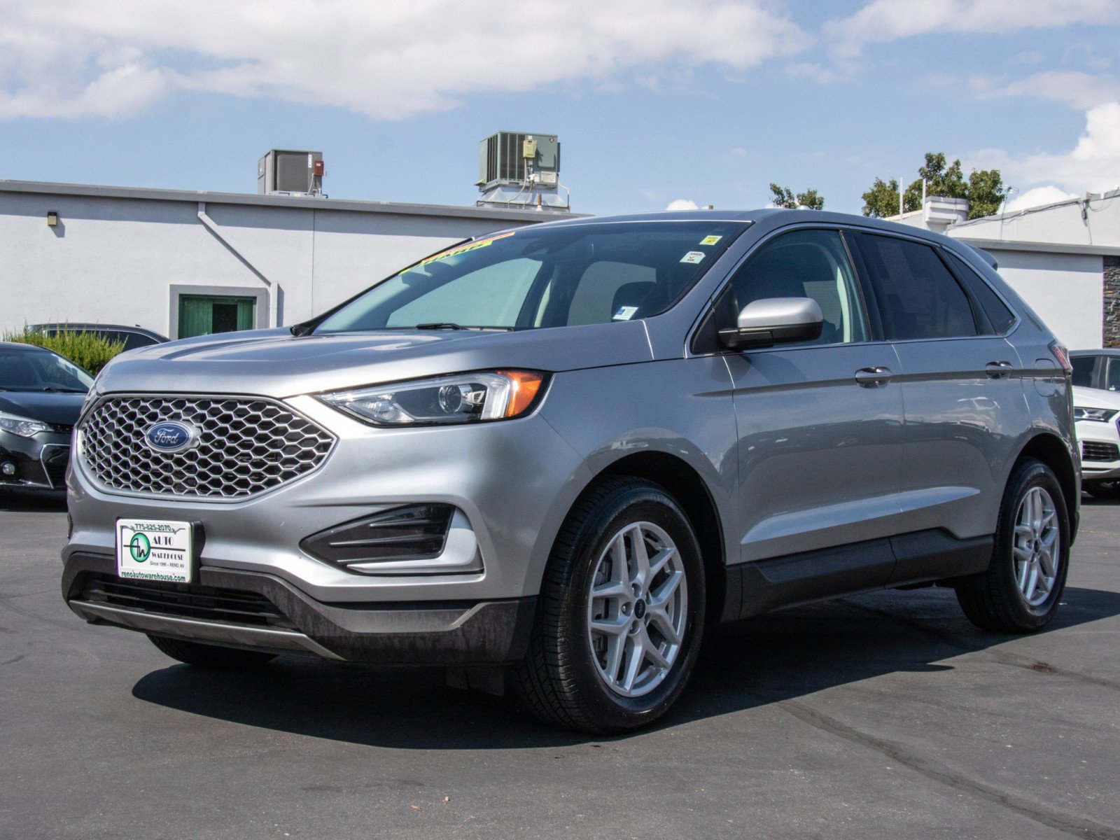 2024 Ford Edge SEL photo 3