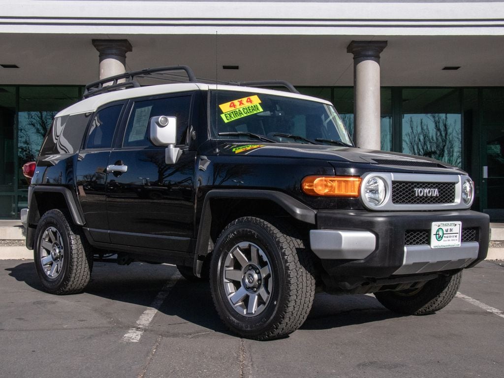 2014 Toyota FJ Cruiser Base