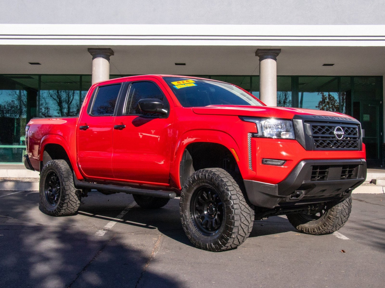 2022 Nissan Frontier S's photo