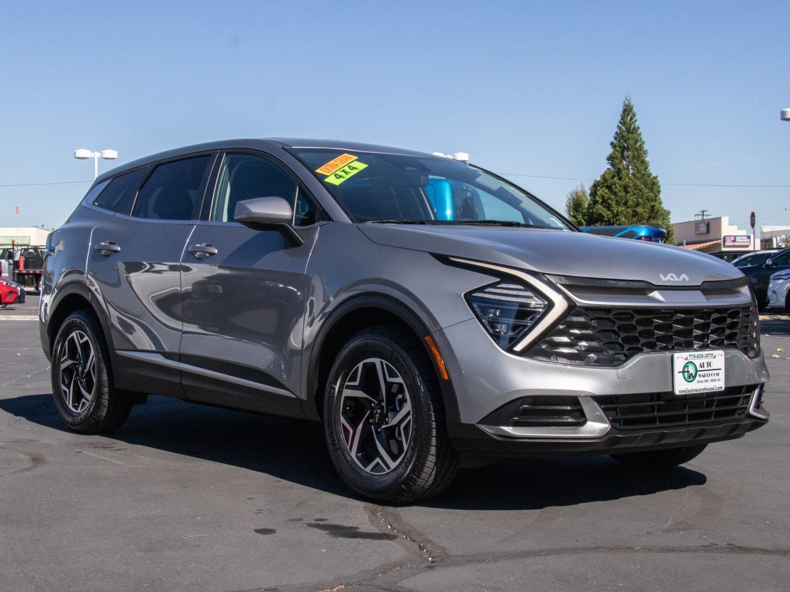 2024 Kia Sportage LX's photo