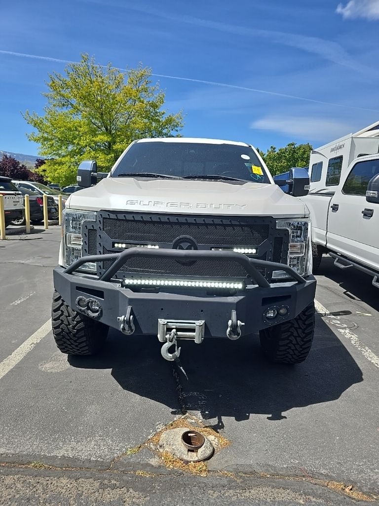 2017 Ford F-250 Lariat 4x4 Crew Cab 6-3/4' Box's photo