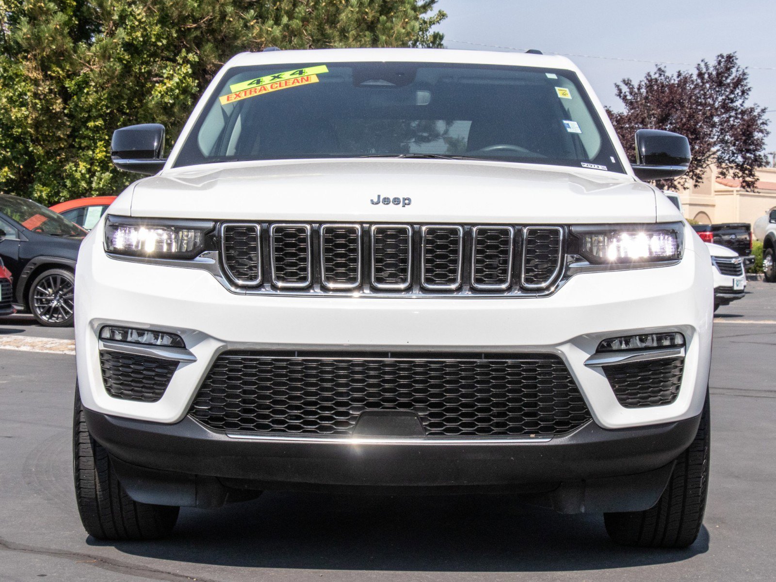 2023 Jeep Grand Cherokee Limited photo 2