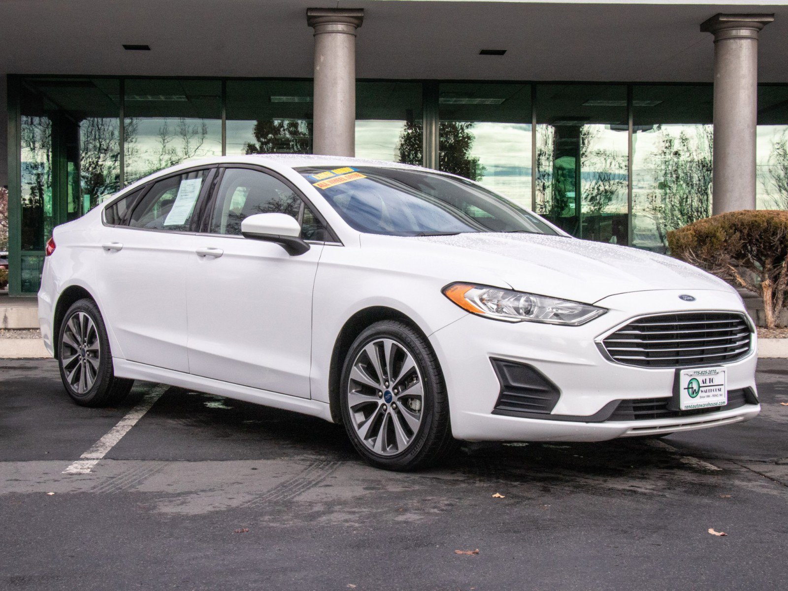 2020 Ford Fusion SE's photo