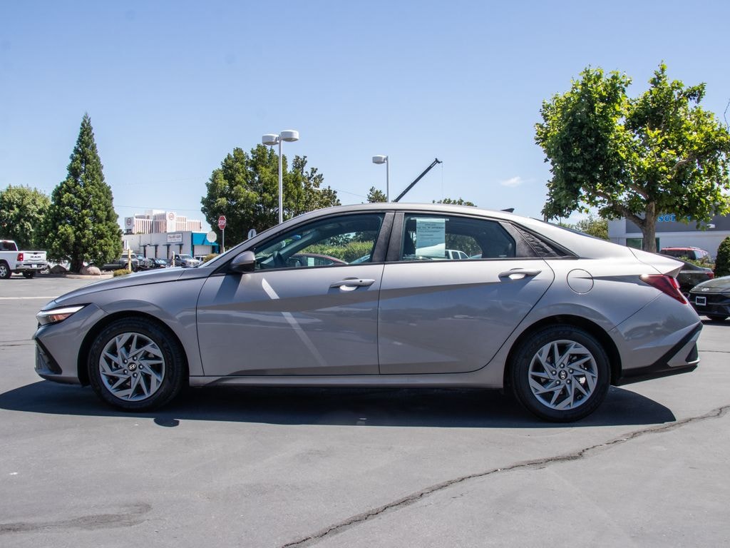 Used 2024 Hyundai Elantra SEL Sedan