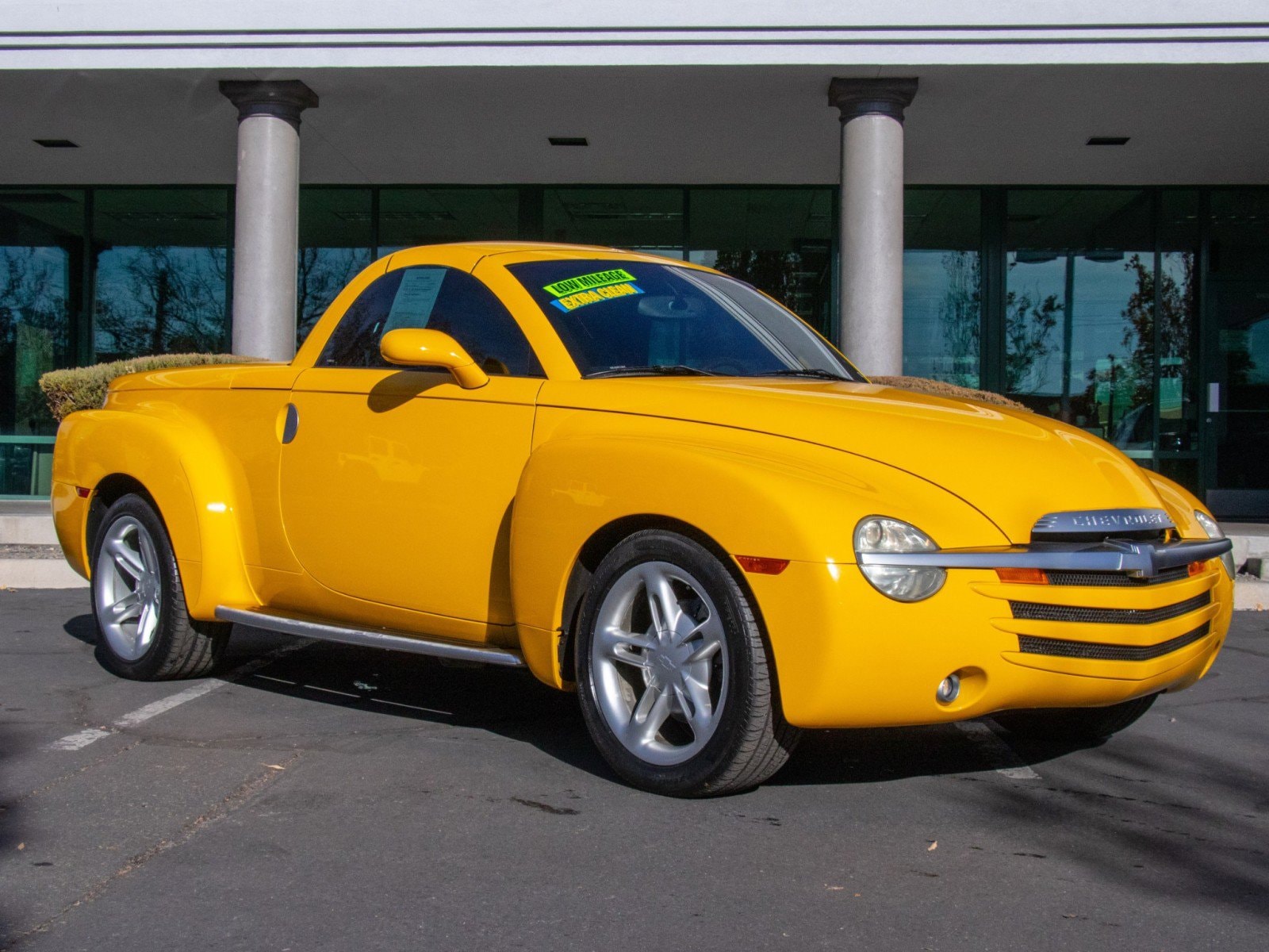 2004 Chevrolet SSR LS
