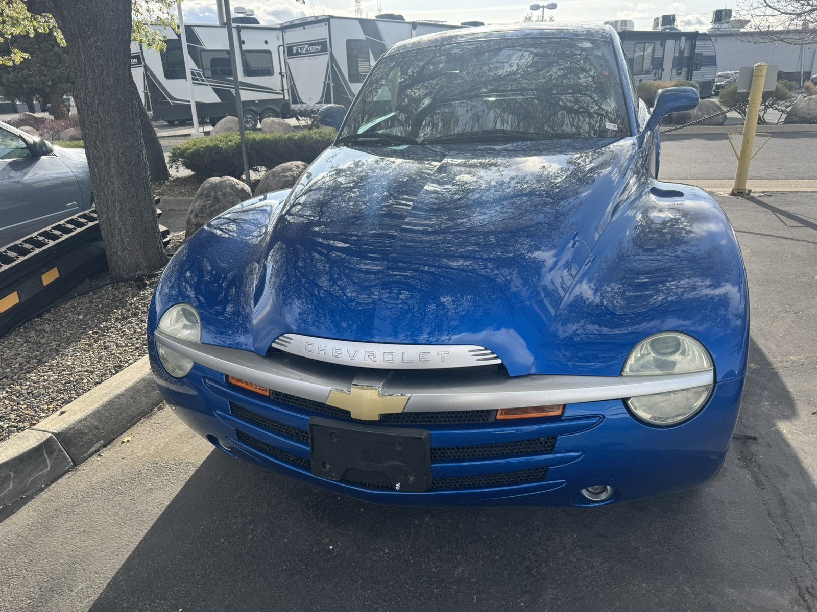 2006 Chevrolet SSR Base photo 2