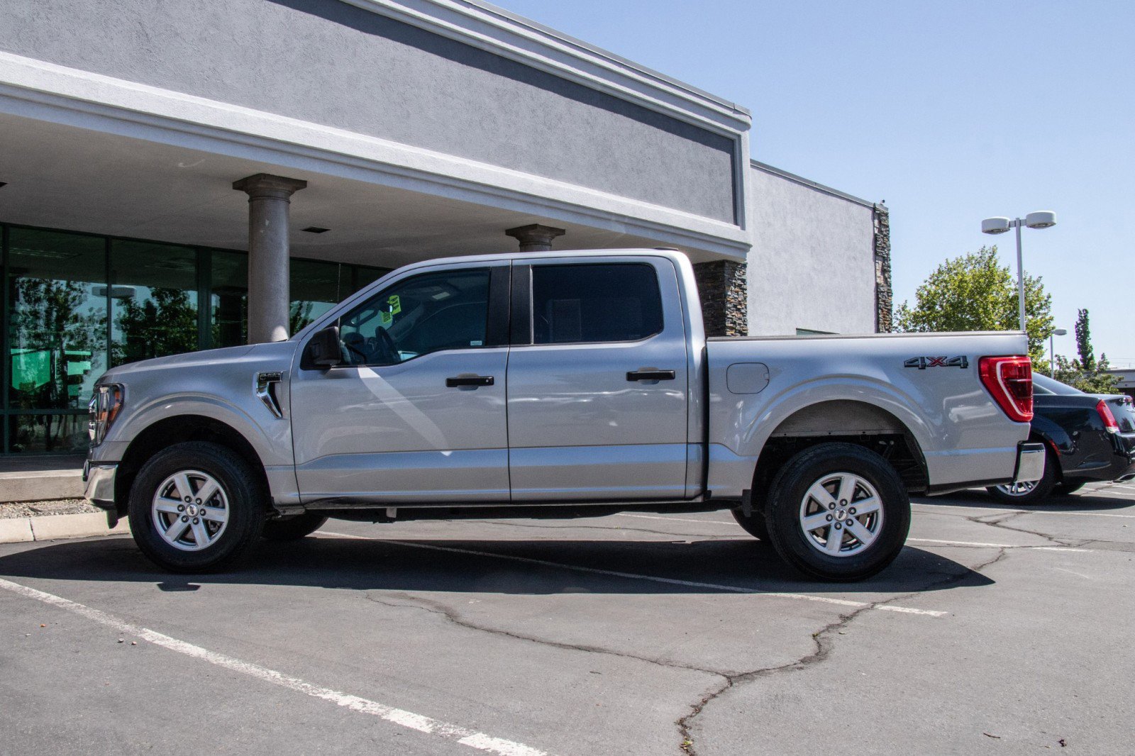 2023 Ford F-150 XLT photo 3