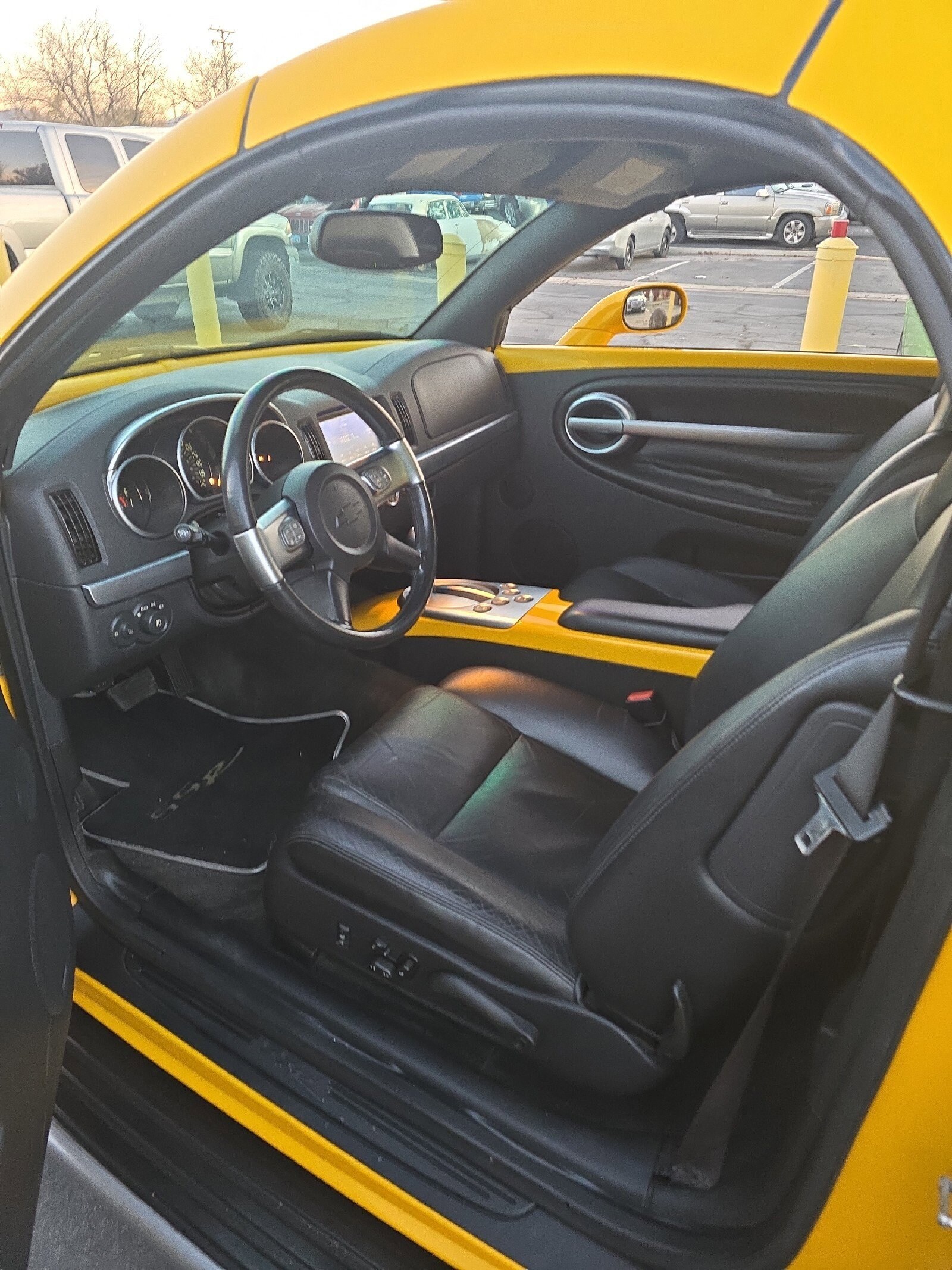 2004 Chevrolet SSR Base photo 3