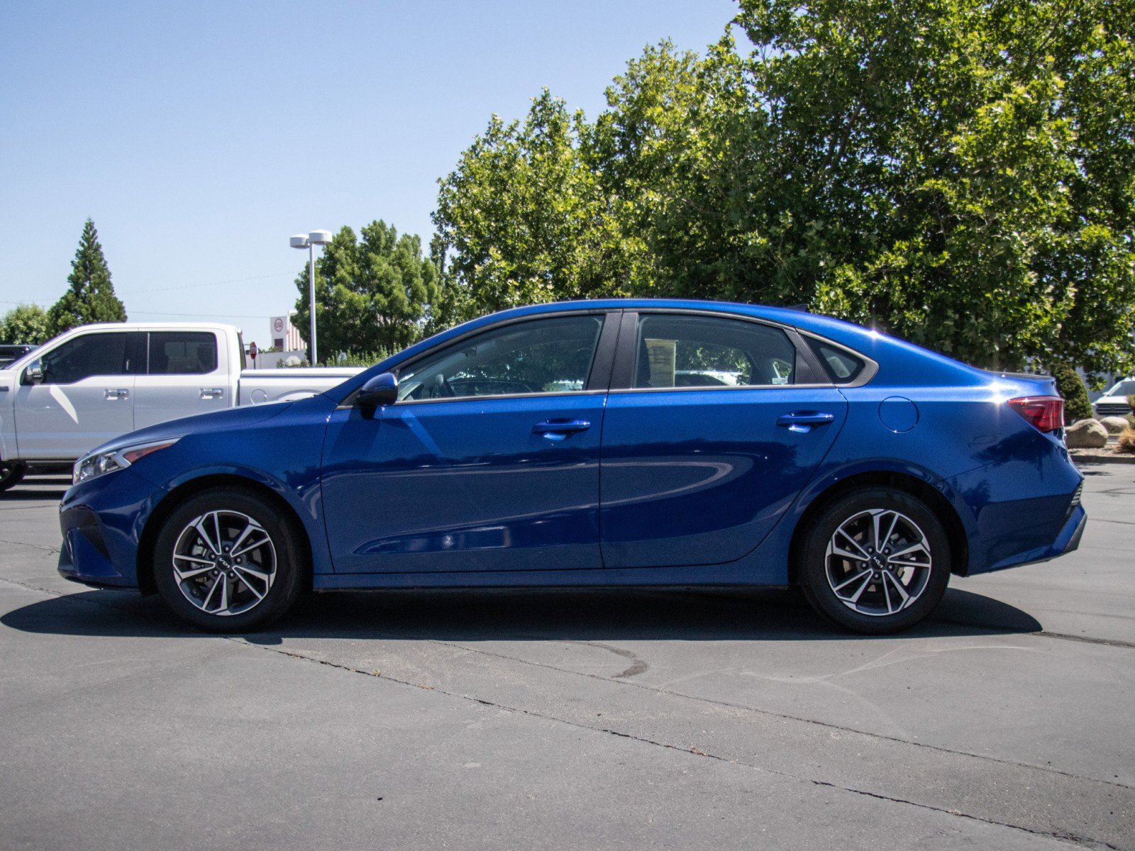 2023 Kia Forte LXS photo 4