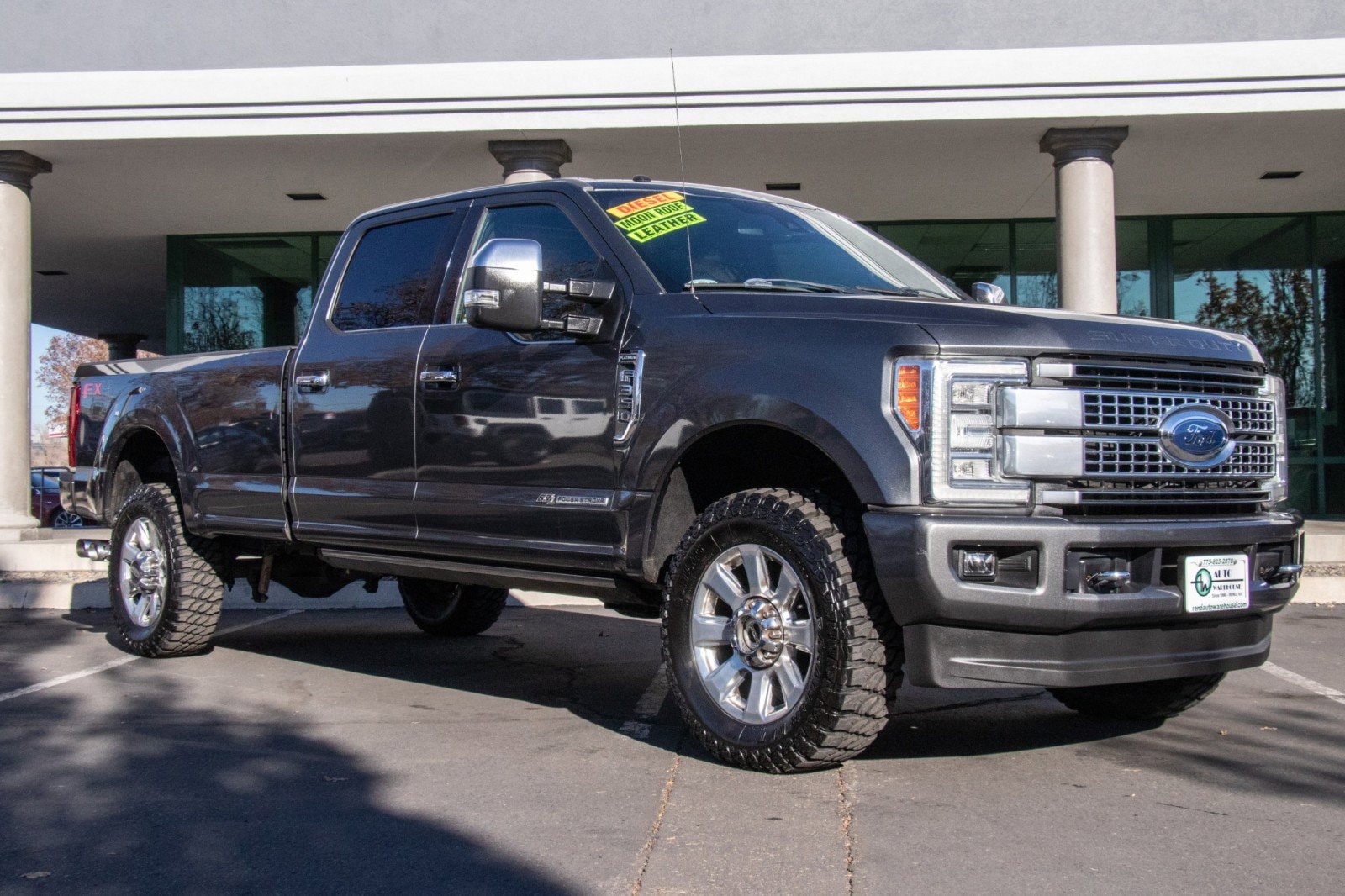 2017 Ford F-350 Super Duty Platinum's photo