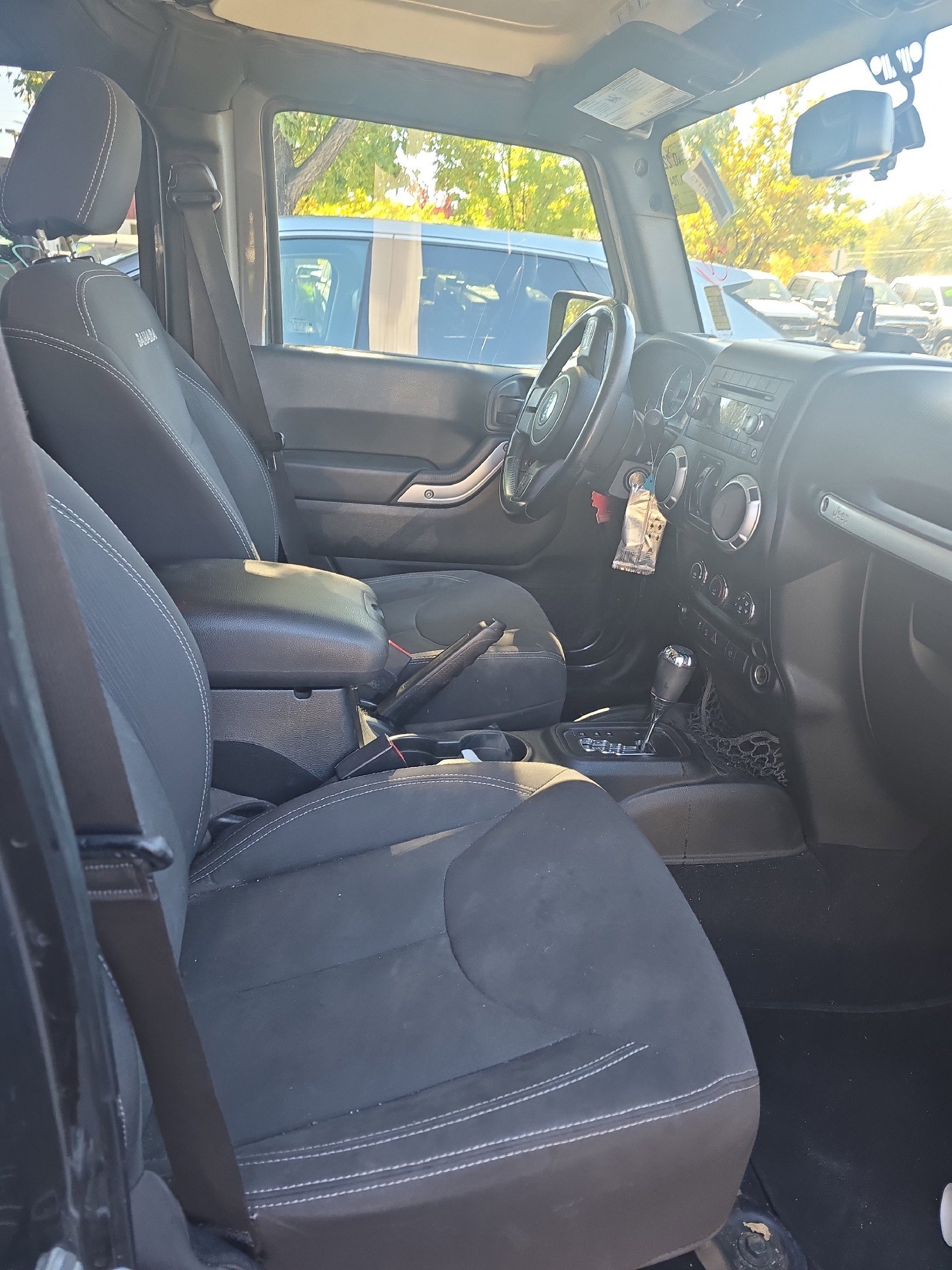 2018 Jeep Wrangler Unlimited Sahara photo 3