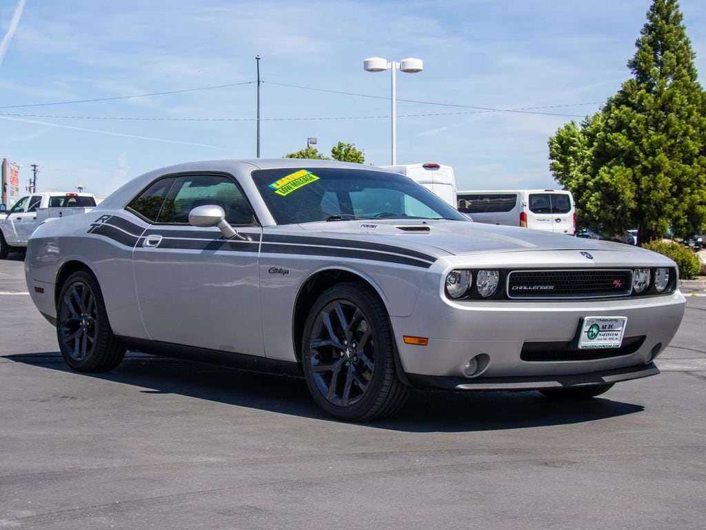 2010 Dodge Challenger R/T's photo