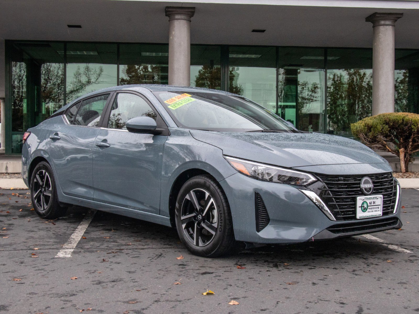 2024 Nissan Sentra SV's photo