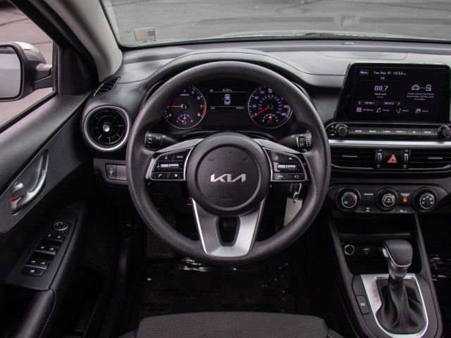 2023 Kia Forte LXS - Photo 12