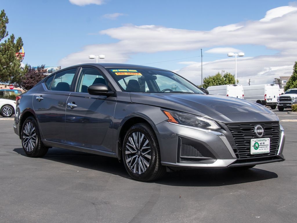 Used 2025 Nissan Altima SV Sedan