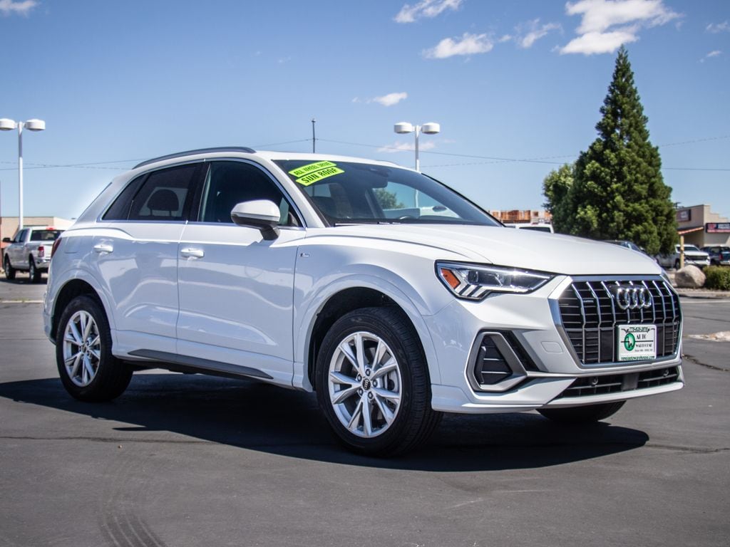 2025 Audi Q3 45 TFSI S Line Premium quattro's photo