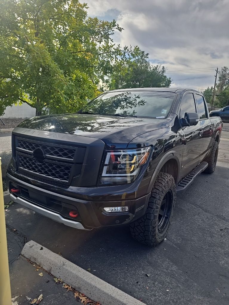  Nissan Titan