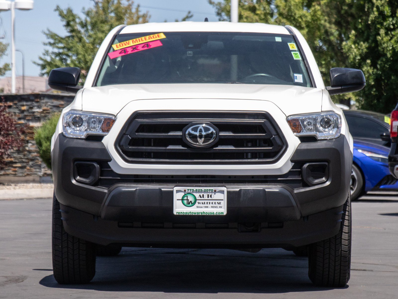 2021 Toyota Tacoma SR5 photo 2