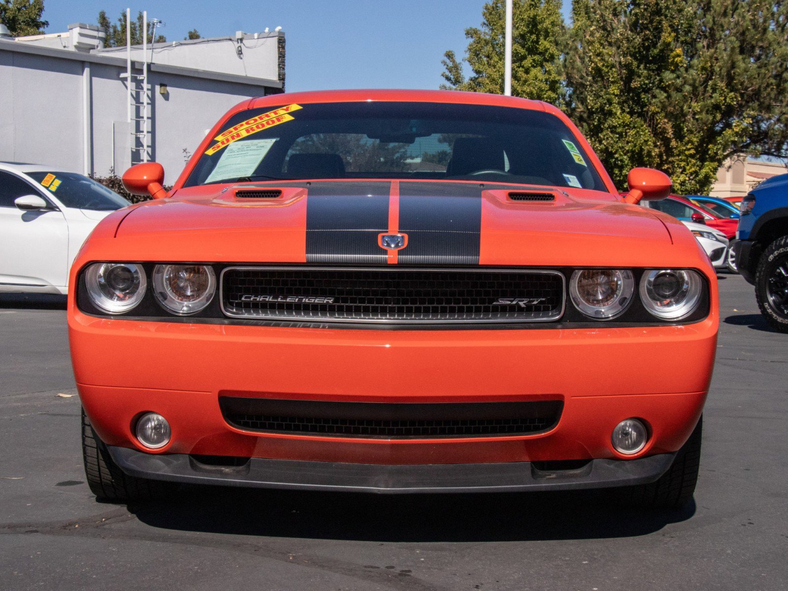 2009 Dodge Challenger SRT8 photo 2
