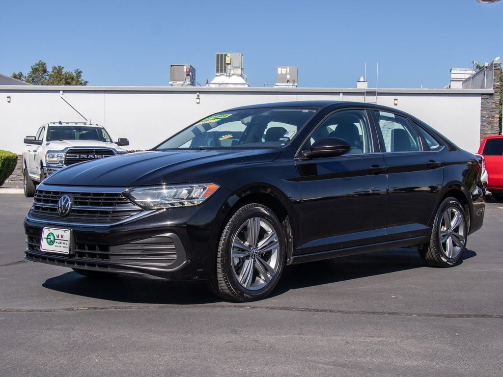 Used 2024 Volkswagen Jetta 1.5T SE Sedan