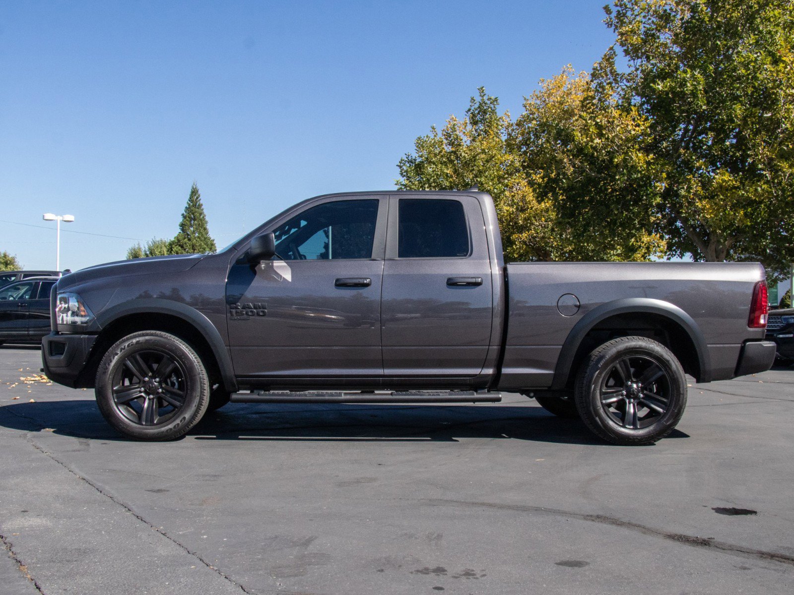 2022 Ram 1500 Classic SLT photo 4