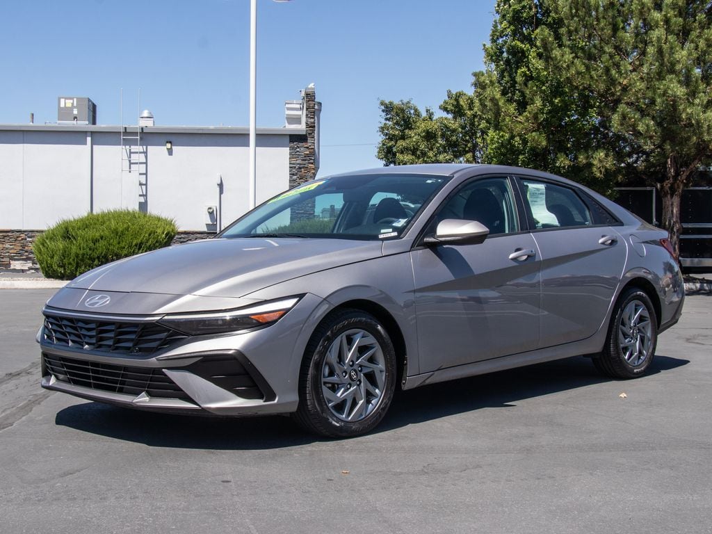 Used 2024 Hyundai Elantra SEL Sedan