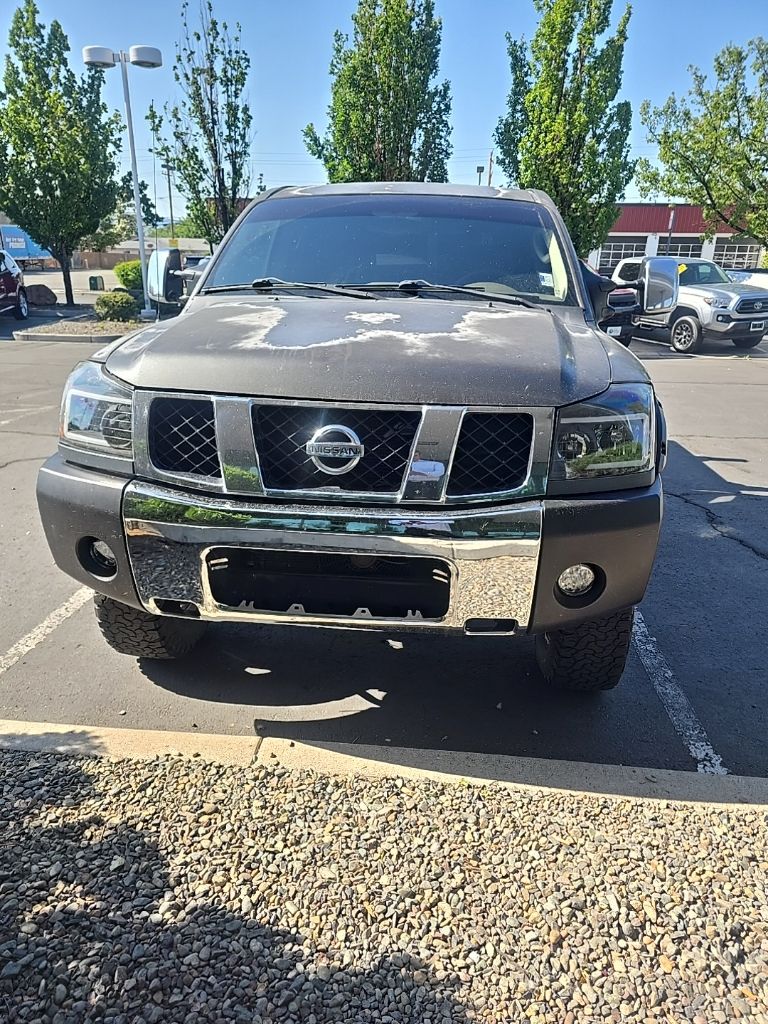 2005 Nissan Titan's photo