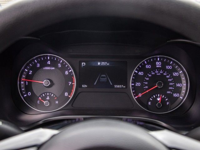 2023 Kia Forte LXS - Photo 14