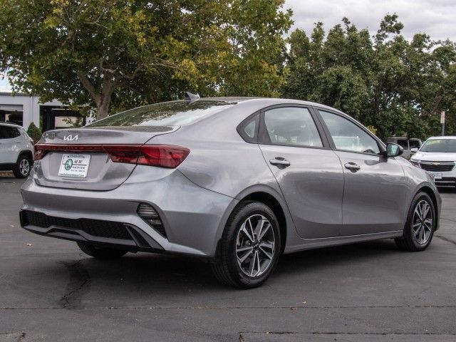 2023 Kia Forte LXS - Photo 7