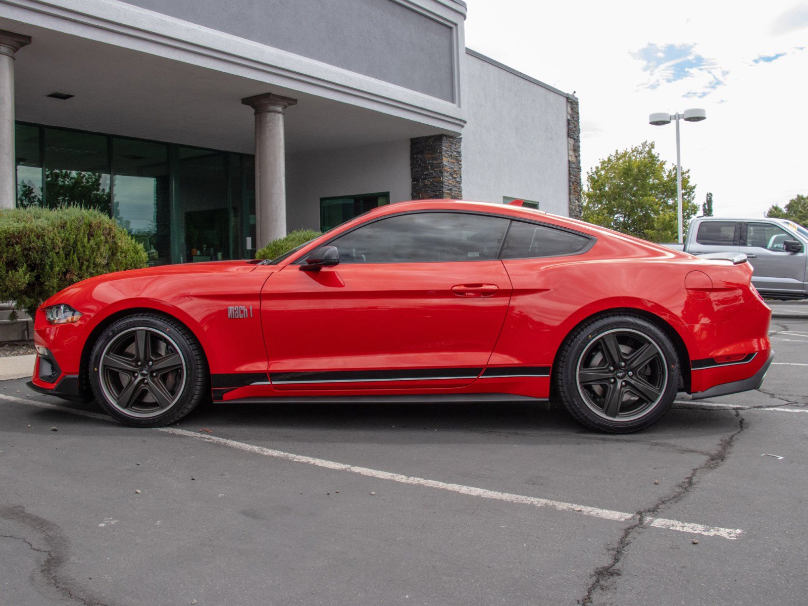 2021 Ford Mustang Mach 1 photo 4