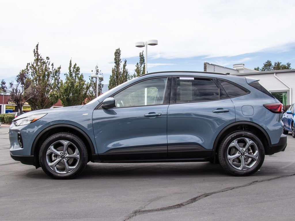 Used 2025 Ford Escape ST-Line Select SUV