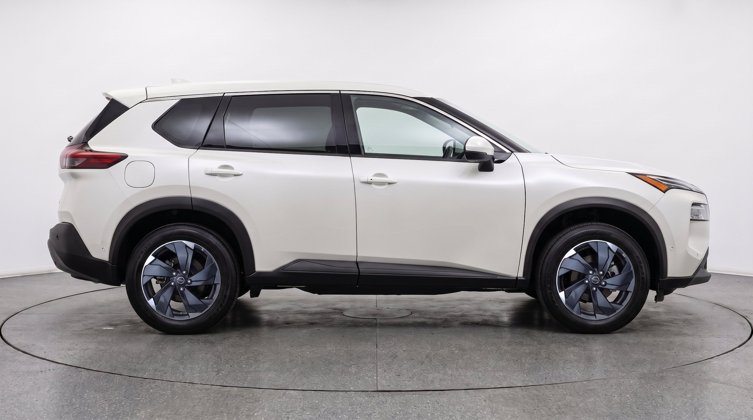 Thumbnail: 2025 Nissan Rogue - 10