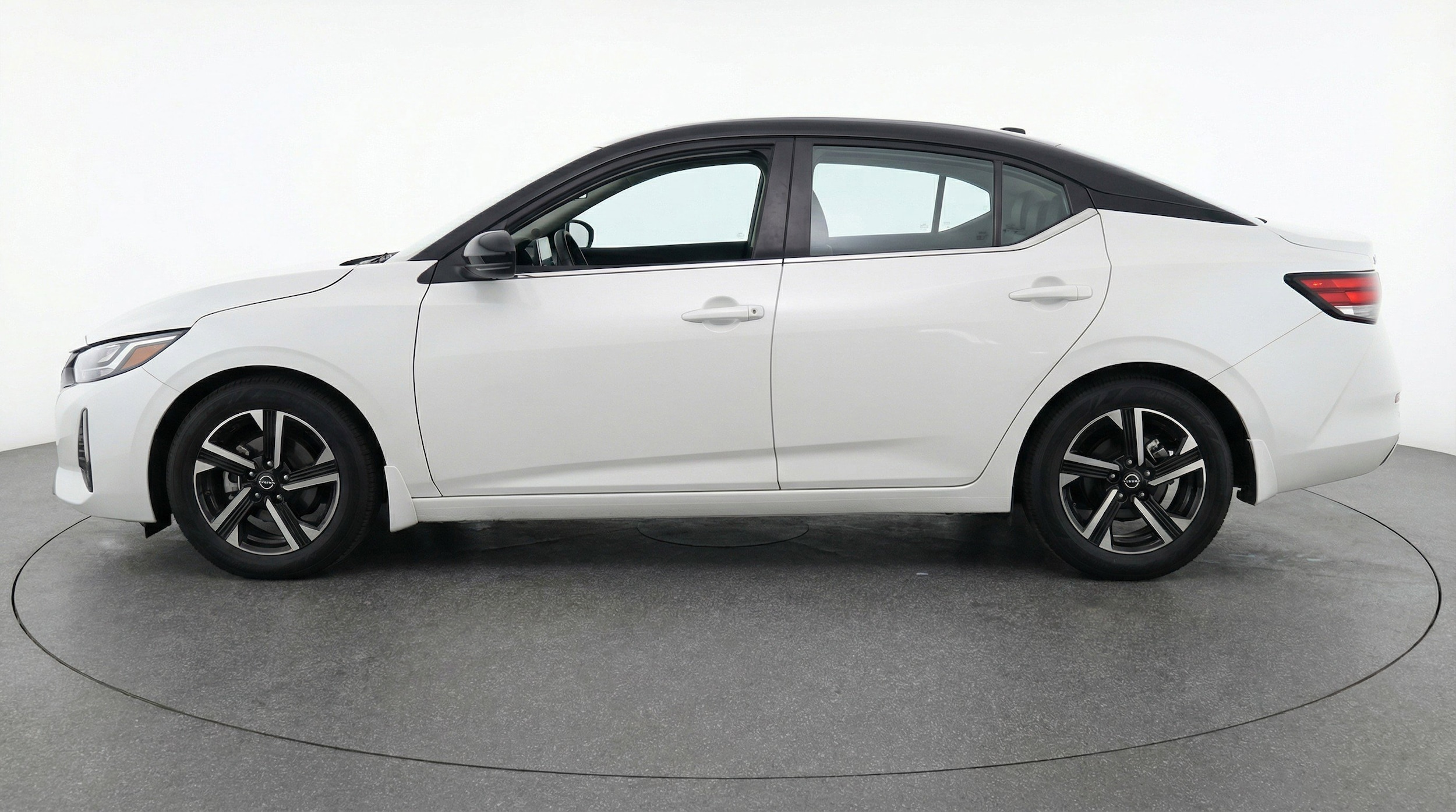Thumbnail: 2025 Nissan Sentra - 5