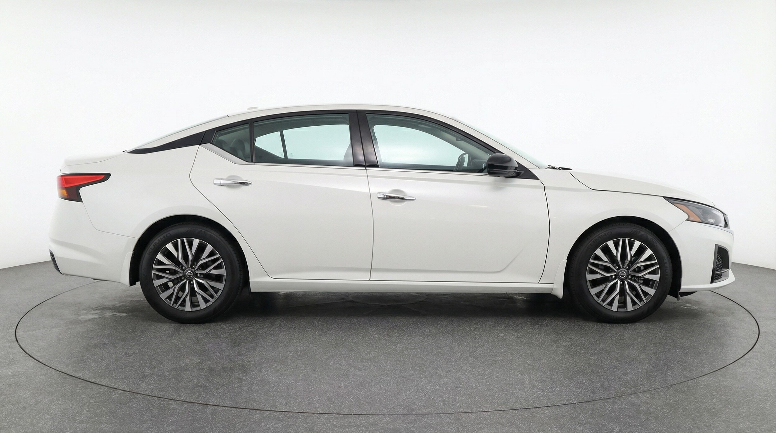 Thumbnail: 2025 Nissan Altima - 8