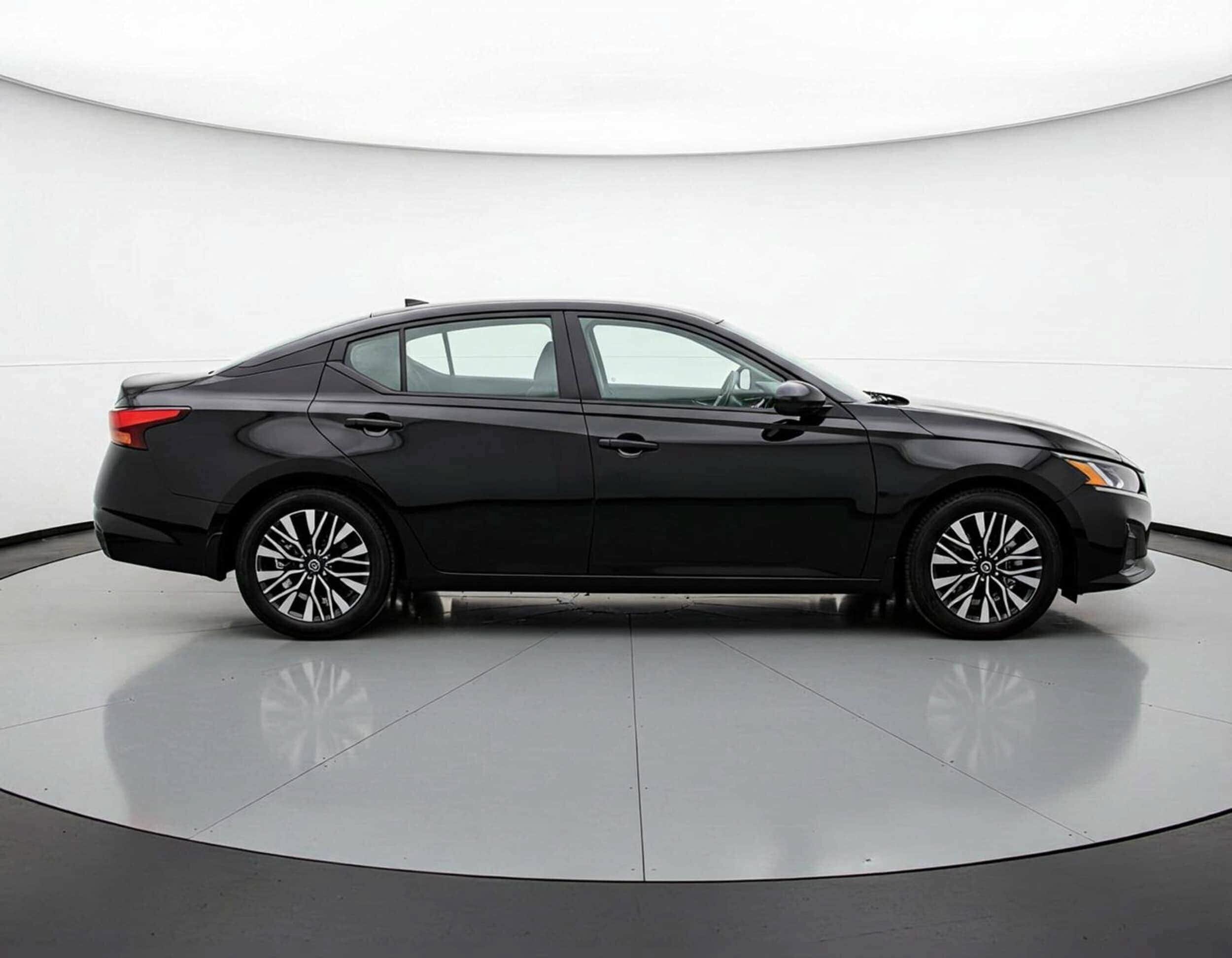 Thumbnail: 2025 Nissan Altima - 11