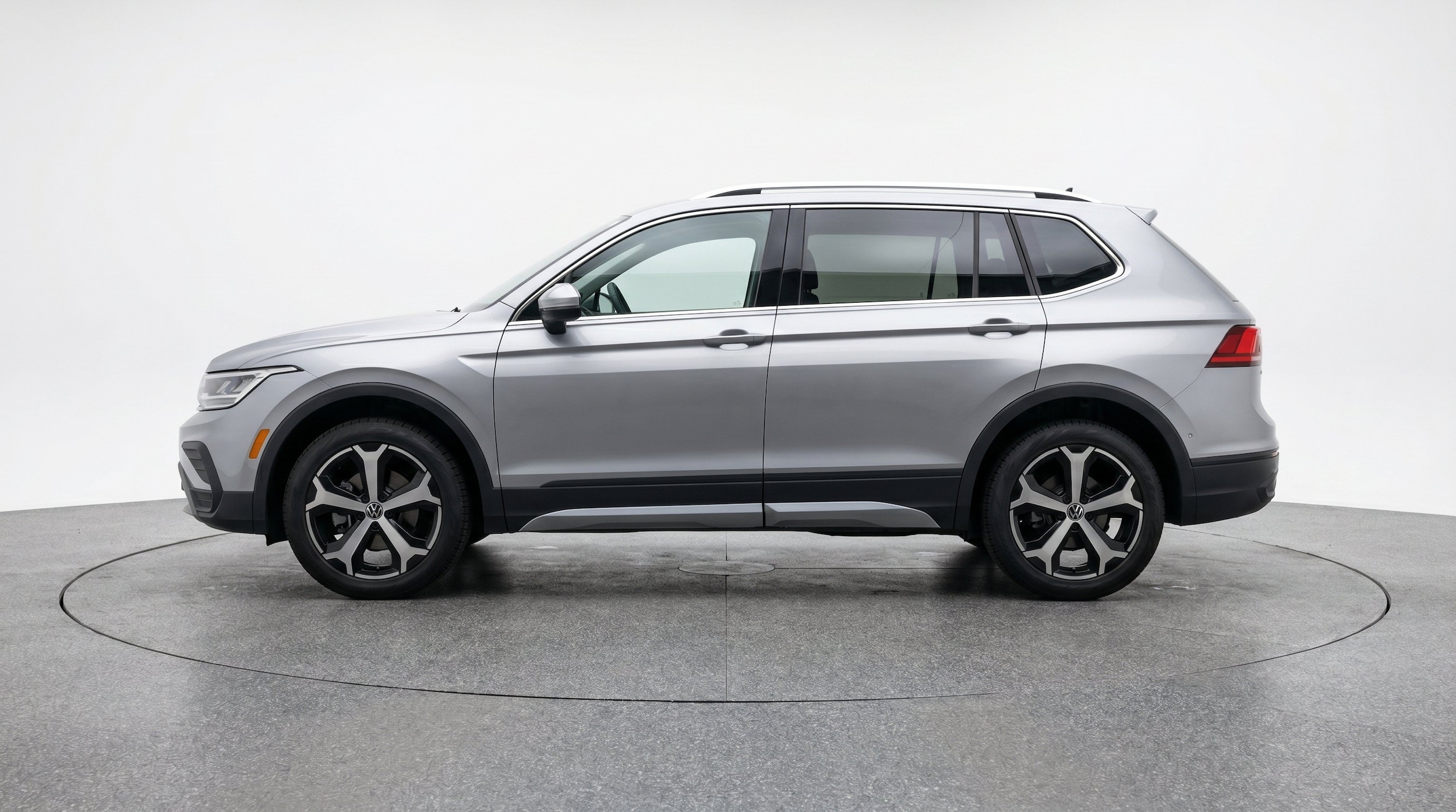 Thumbnail: 2026 Volkswagen Tiguan - 5