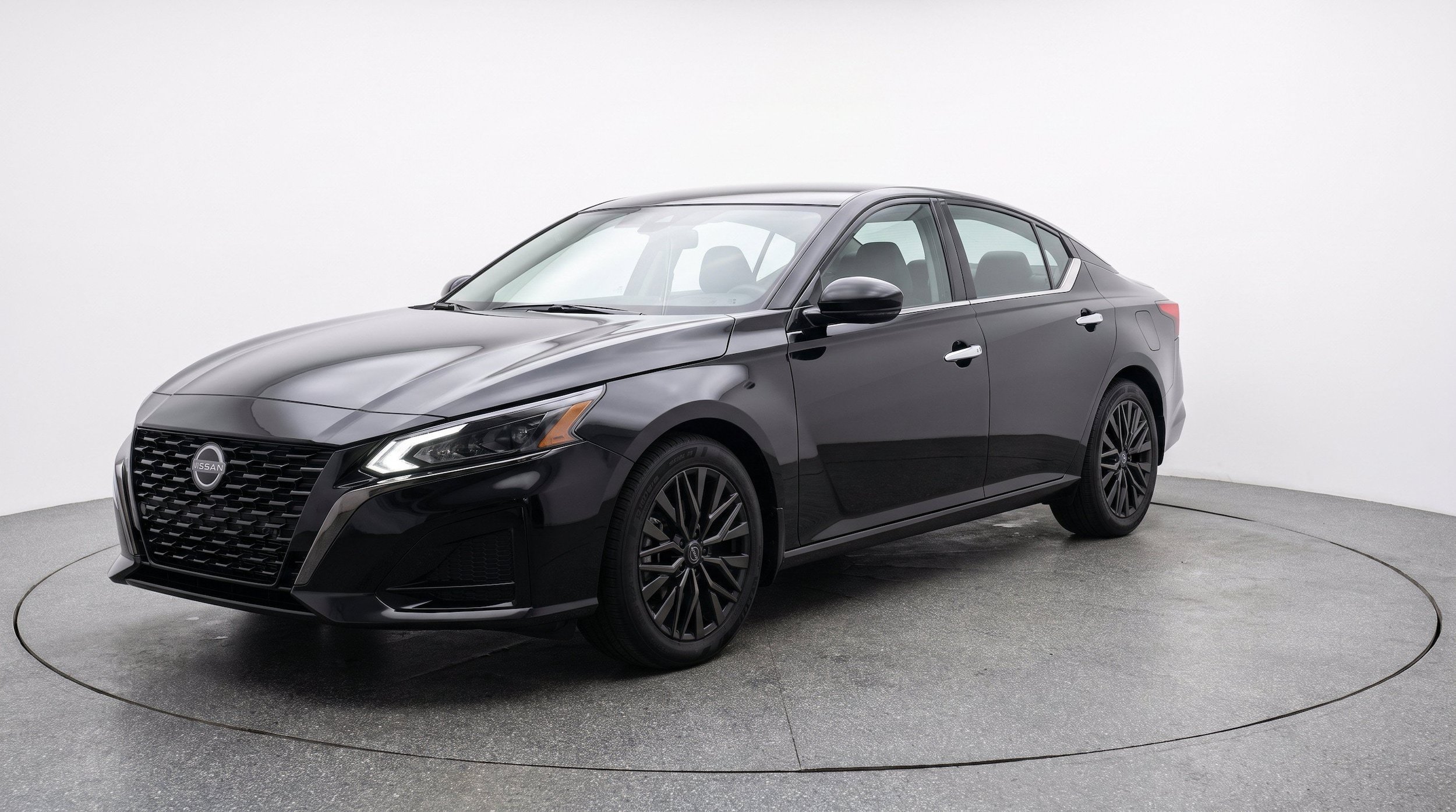 Thumbnail: 2025 Nissan Altima - 3