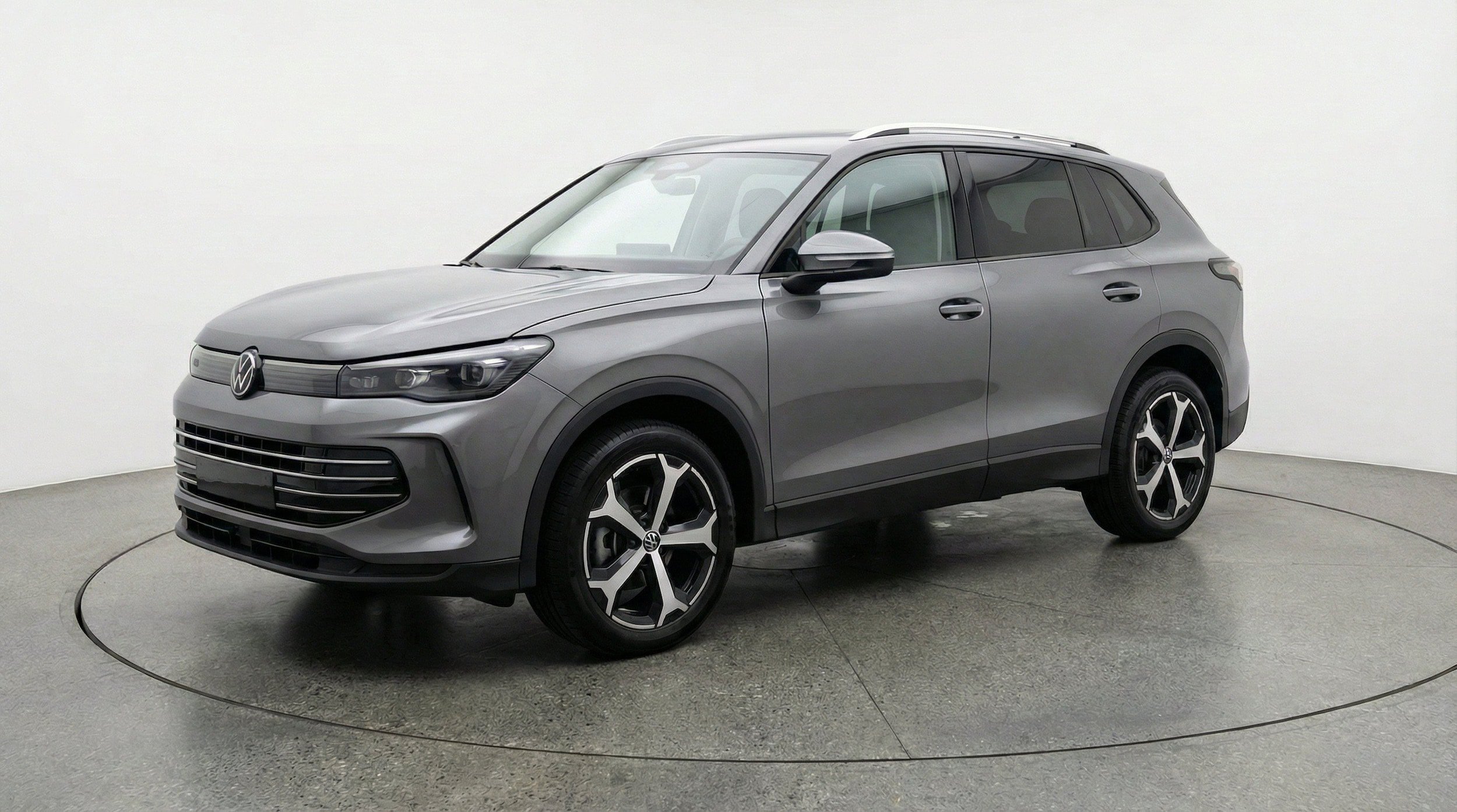 Thumbnail: 2026 Volkswagen Tiguan - 3
