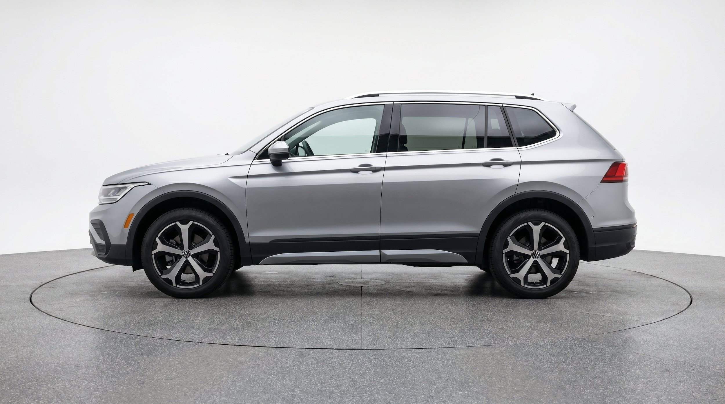 Thumbnail: 2026 Volkswagen Tiguan - 5
