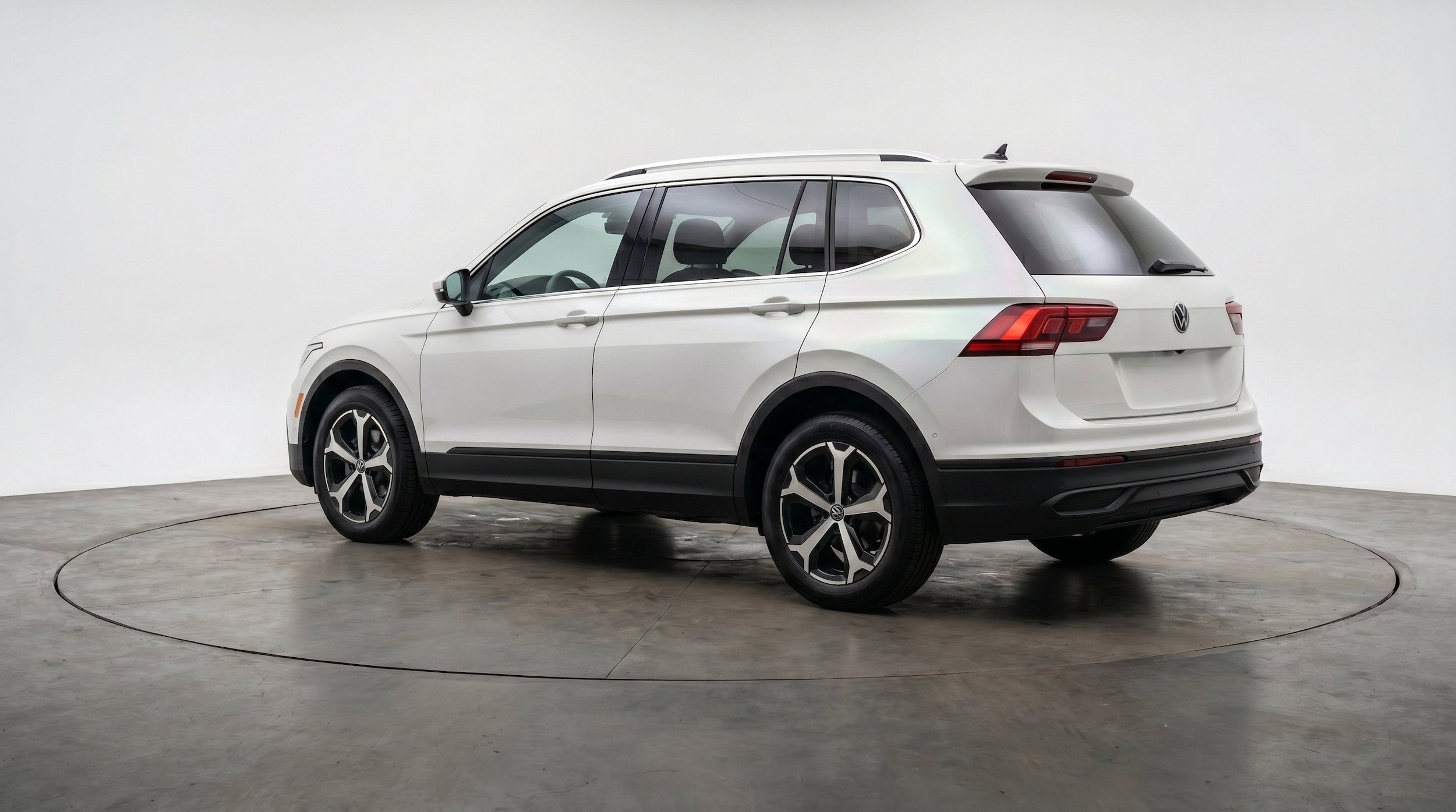Thumbnail: 2026 Volkswagen Tiguan - 6